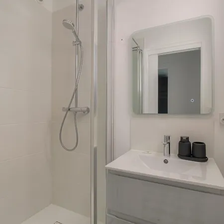 Et Chaleureux Avec Garage Prive Apartment *