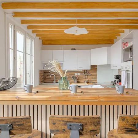 Et Chaleureux Avec Garage Prive Apartment